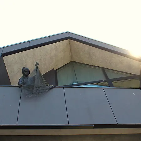 Fisherman's View Apartment